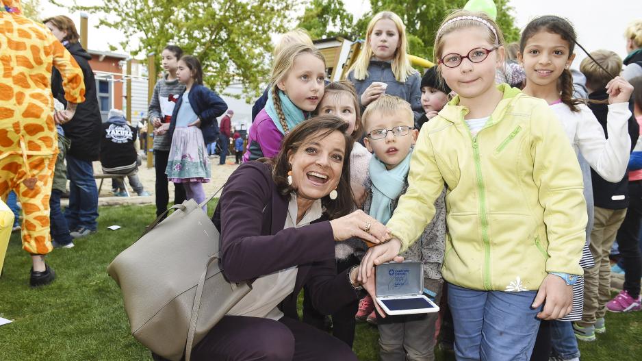 Eröffnung BOLLE - Andrea Laub mit Kindern