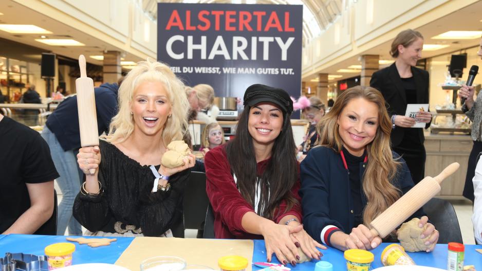 Prominente backen Osterplätzchen zugunsten der TRIBUTE TO ...