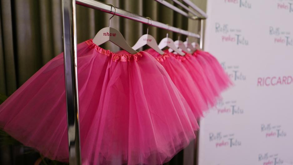 Pinke Tutus zum Anprobieren