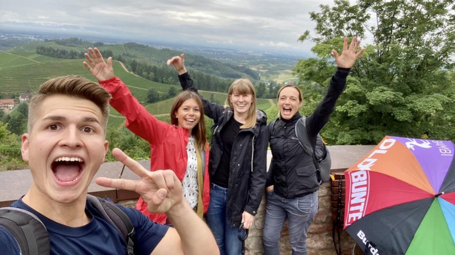 Mitarbeiter aus ganz Deutschland liefen mit Mitarbeiter aus ganz Deutschland liefen mit